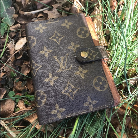 Louis Vuitton Handbags - Authentic Louis Vuitton PM Agenda